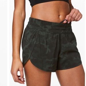 Tracker Short V *4 Incognito Camo Multi Sz 4
